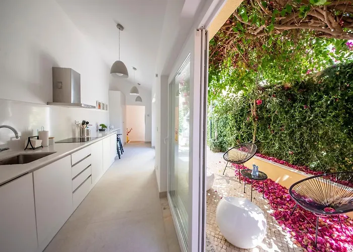 Chiado Oasis With Private Garden アパート リスボン