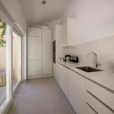 Chiado Oasis With Private Garden By Nestatlisbon Lägenhet *
