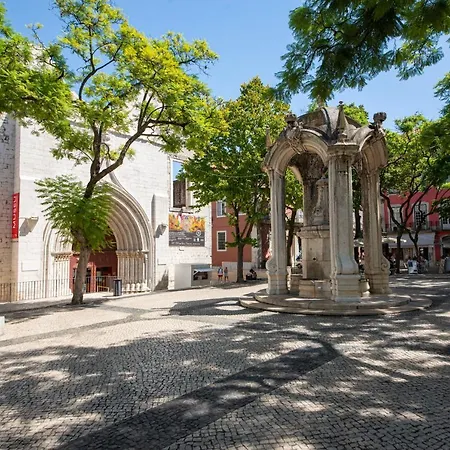 Chiado Oasis With Private Garden By Nestatlisbon Lägenhet